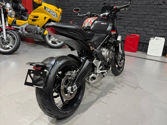 2021 Triumph Trident 660, чёрный, 785000 рублей - вид 17
