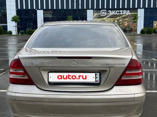 2005 Mercedes-Benz C-Класс 180 II (W203) Рестайлинг, бежевый, 457000 рублей, вид 3