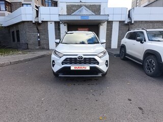 2021 Toyota RAV4 V (XA50), белый, 5700000 рублей, вид 1