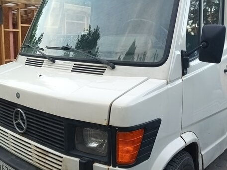 1984 Mercedes-Benz T1, белый, 500000 рублей, вид 3