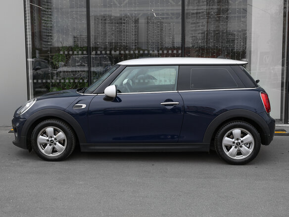 2018 Mini Hatch Cooper III (F55/F56) Рестайлинг, синий, 1898000 рублей - вид 7