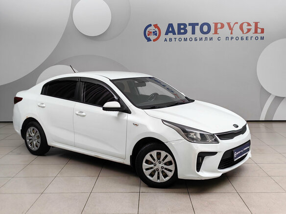 2018 Kia Rio IV, белый, 1121000 рублей