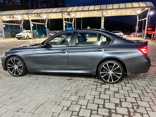 2018 BMW 3 серии 320i xDrive VI (F3x) Рестайлинг, серый, 1700000 рублей, вид 2
