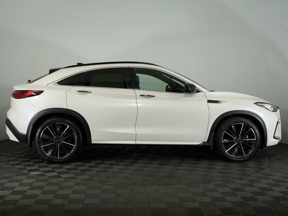 2021 Infiniti QX55, белый, 4150000 рублей - вид 4