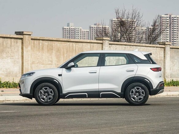 2026 BYD Yuan Up 45.12 kWh, белый, 2160000 рублей - вид 3