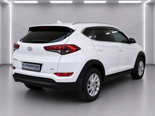 2018 Hyundai Tucson III, белый, 1945000 рублей, вид 4