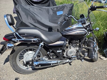 2023 Bajaj Avenger, чёрный, 190000 рублей, вид 3