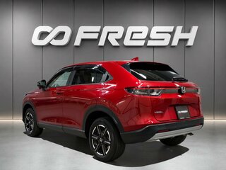 2021 Honda Vezel II, красный, 2420000 рублей, вид 2