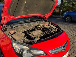 2013 Opel Astra GTC J Рестайлинг, красный, 950000 рублей, вид 2