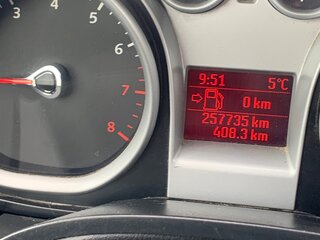 2010 Ford Focus II Рестайлинг, чёрный, 475000 рублей, вид 4