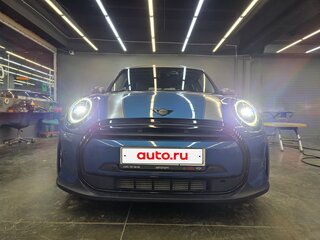 2022 Mini Hatch Cooper III (F55/F56) Рестайлинг 2, синий, 3000000 рублей, вид 1