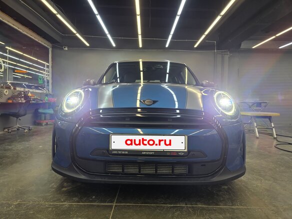 2022 Mini Hatch Cooper III (F55/F56) Рестайлинг 2, синий, 3000000 рублей