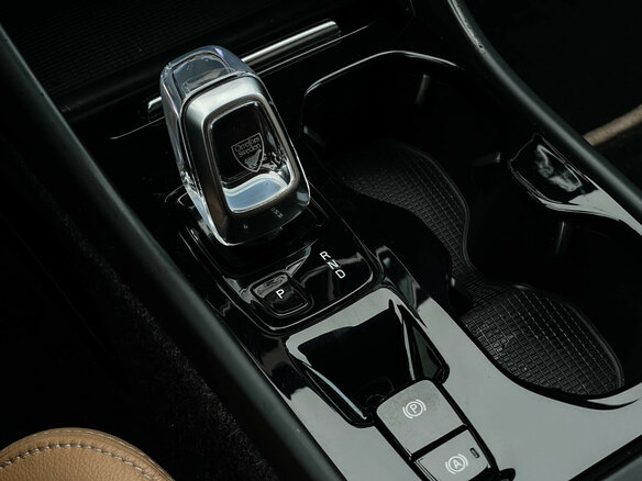 2021 Volvo XC40 I, серый, 3397000 рублей - вид 15