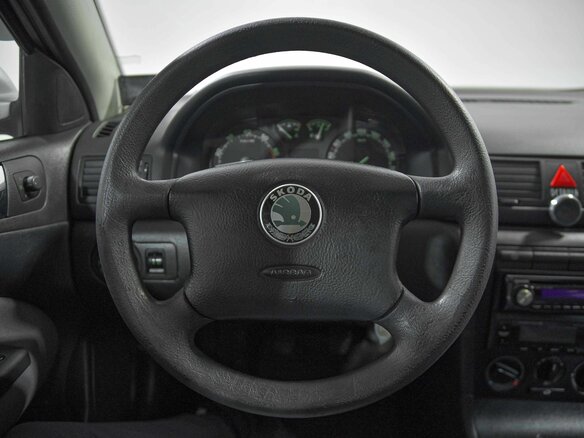 2007 Skoda Octavia I (A4) Рестайлинг, серебристый, 400000 рублей - вид 9