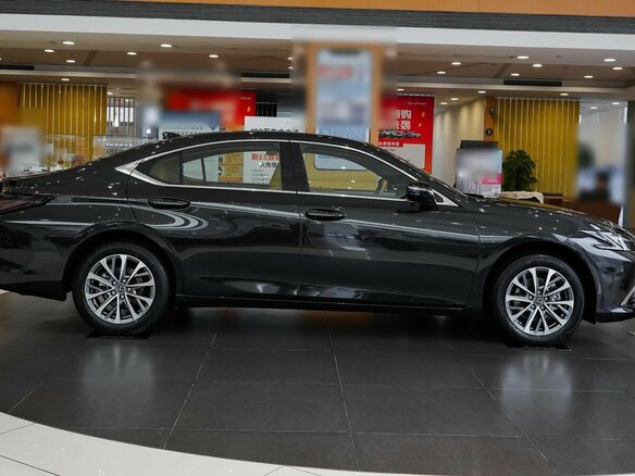 2026 Lexus ES 200 VII Рестайлинг 2, чёрный, 5690000 рублей - вид 7