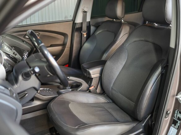 2014 Hyundai ix35 I Рестайлинг, коричневый, 1499000 рублей - вид 5