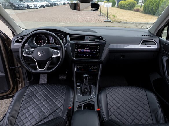 2021 Volkswagen Tiguan II Рестайлинг, коричневый - вид 15