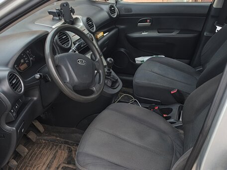 2009 Kia Carens II (UN), серый, вид 5