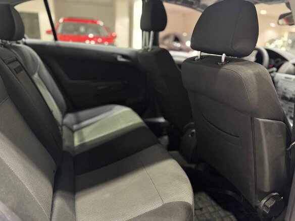 2013 Opel Astra H Рестайлинг, белый - вид 14