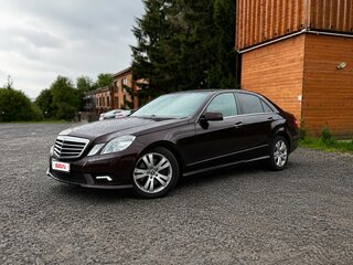 2010 Mercedes-Benz E-Класс 350 IV (W212, S212, C207), красный, 1850000 рублей, вид 4