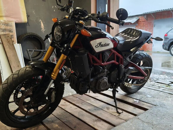 2019 Indian FTR 1200, красный - вид 5