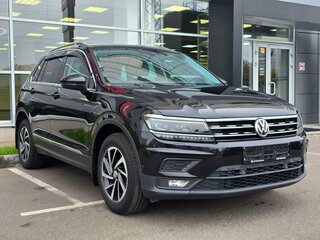 2018 Volkswagen Tiguan II, чёрный, 2030000 рублей, вид 1
