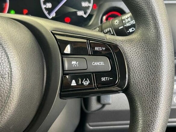 2022 Honda Vezel II, белый, 1720000 рублей - вид 14