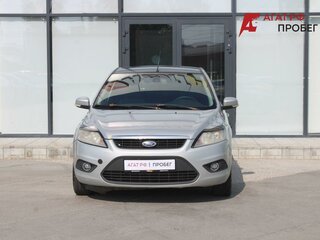 2010 Ford Focus II Рестайлинг, серебристый, 320000 рублей, вид 2