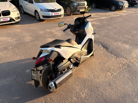 2009 Honda Faze, белый, 300000 рублей - вид 2