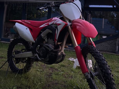 2018 Honda CRF 250R, красный, 600000 рублей, вид 1