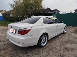 2008 BMW 5 серии 525i V (E60/E61) Рестайлинг, белый, 1299000 рублей, вид 5