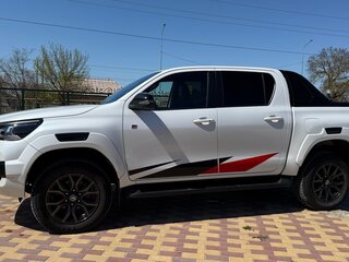 2023 Toyota Hilux VIII Рестайлинг 2, белый, 5800000 рублей, вид 5