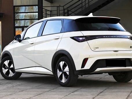 2025 BYD Dolphin 44.9 kWh I, бежевый, 1520000 рублей, вид 2
