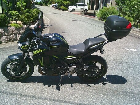 2021 Kawasaki Z 650, чёрный, 757000 рублей, вид 1