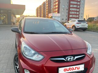 2013 Hyundai Solaris I, красный, 900000 рублей, вид 2
