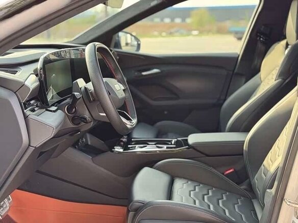 2026 Audi Q6L e-tron, белый, 6140000 рублей - вид 9