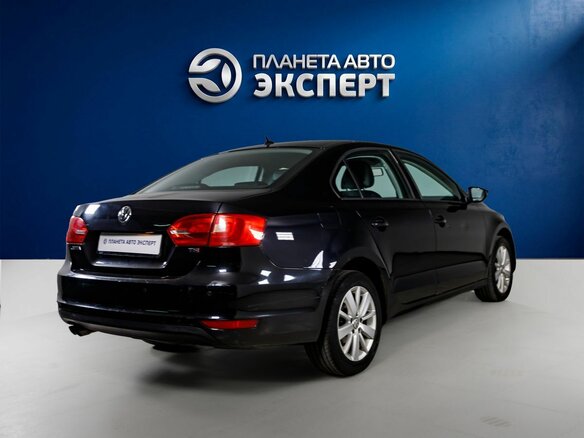 2013 Volkswagen Jetta VI, чёрный, 748000 рублей - вид 3