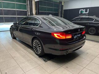 2018 BMW 5 серии 520d xDrive VII (G30/G31/G38), серый, 3700000 рублей, вид 4