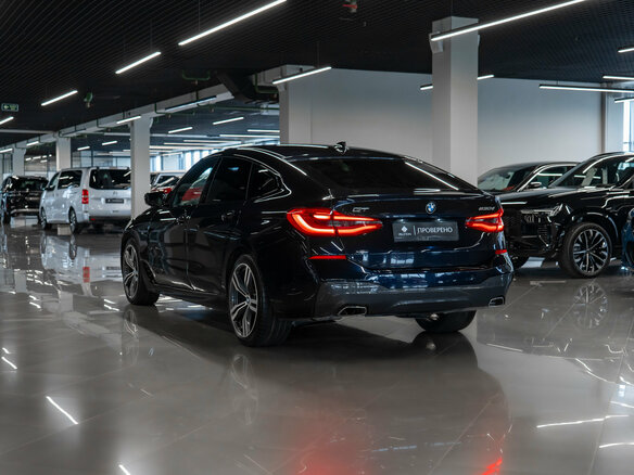 2018 BMW 6 серии Gran Turismo 630d xDrive IV (G32), чёрный, 5090000 рублей - вид 4