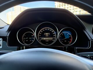 2013 Mercedes-Benz E-Класс 200 IV (W212, S212, C207) Рестайлинг, серый, 2200000 рублей, вид 4