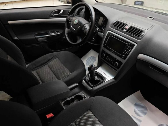 2012 Skoda Octavia Scout II (A5) Рестайлинг, серый, 949000 рублей - вид 9
