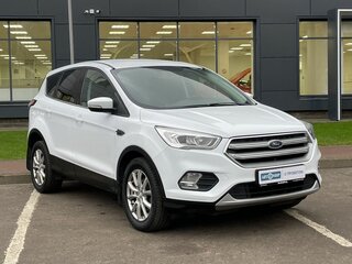 2017 Ford Kuga II Рестайлинг, белый, 1799000 рублей, вид 3