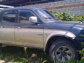 2005 Mitsubishi L200 III, серый, 640000 рублей, вид 1