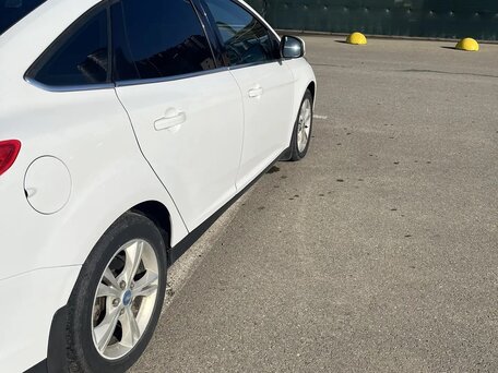 2012 Ford Focus III, белый, 690000 рублей, вид 4