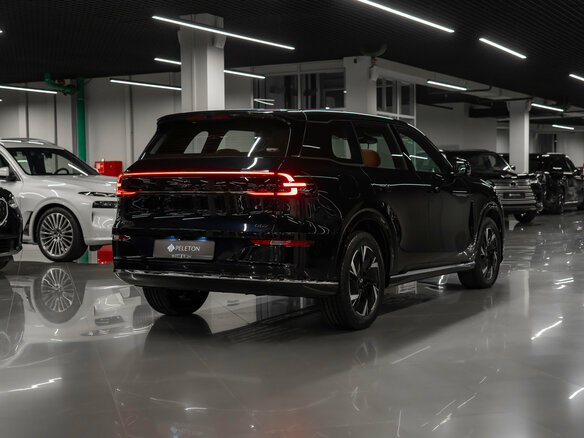 2026 Changan Qiyuan Q07 31.7 kWh, чёрный, 3630000 рублей - вид 4