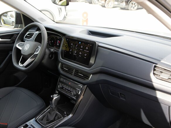2026 Volkswagen Tharu XR 300 TSI, серый, 3150000 рублей - вид 26
