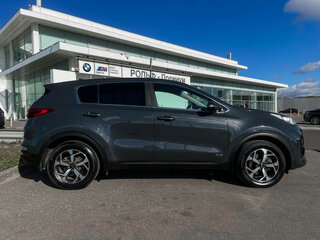 2018 Kia Sportage IV Рестайлинг, серый, 1898000 рублей, вид 4