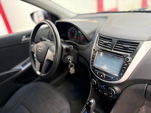 2016 Hyundai Solaris I Рестайлинг, синий - вид 12