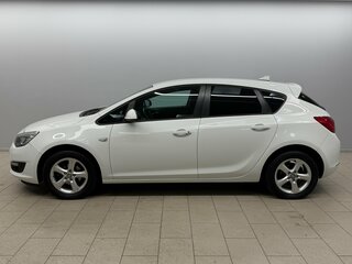 2014 Opel Astra J Рестайлинг, белый, 680000 рублей, вид 3