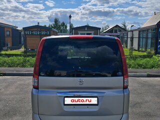2007 Nissan Serena III (C25), серый, 700000 рублей, вид 3